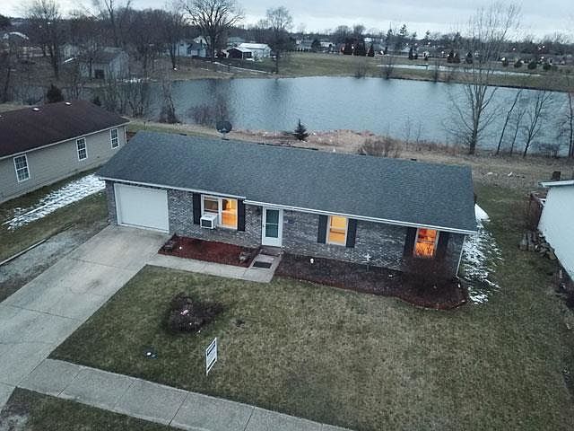 1st image of 920 S Camden Dr