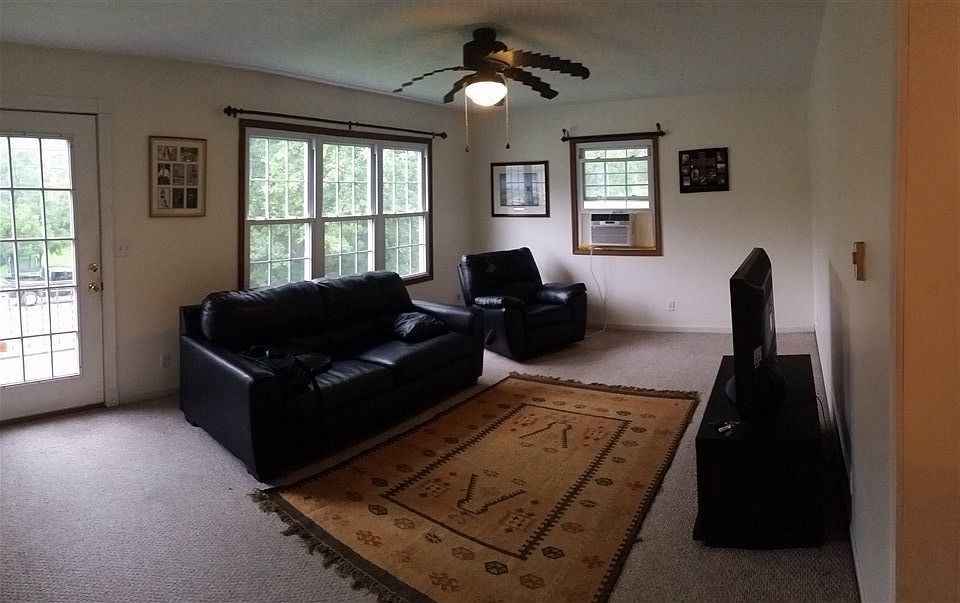 1st image of 705 Vista Dr