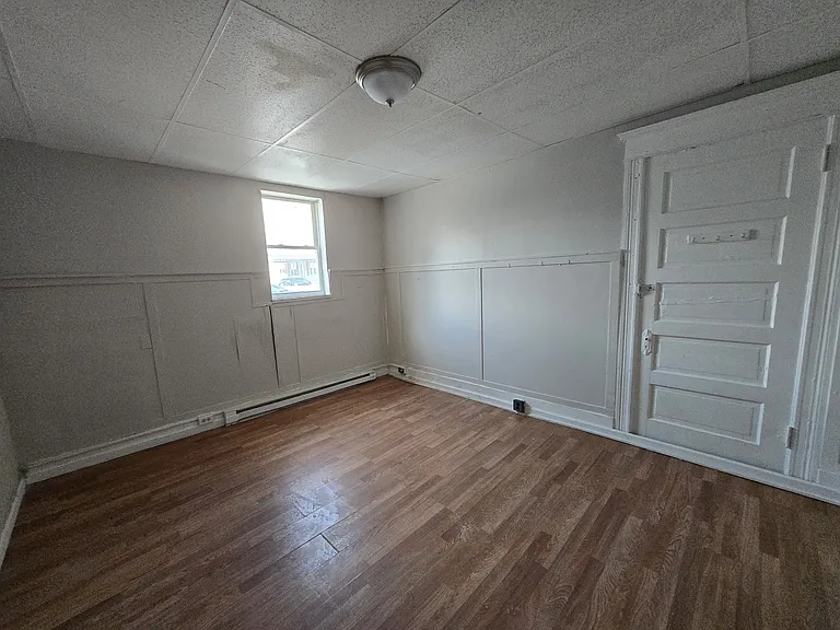 300-302 William St #1 — Photo 22