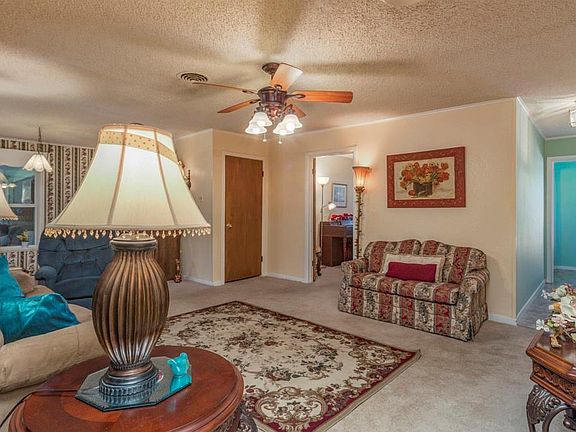 5th image of 2124 Glenwood Dr