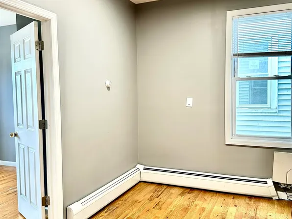 245 Duncan Avenue image 7 of 17