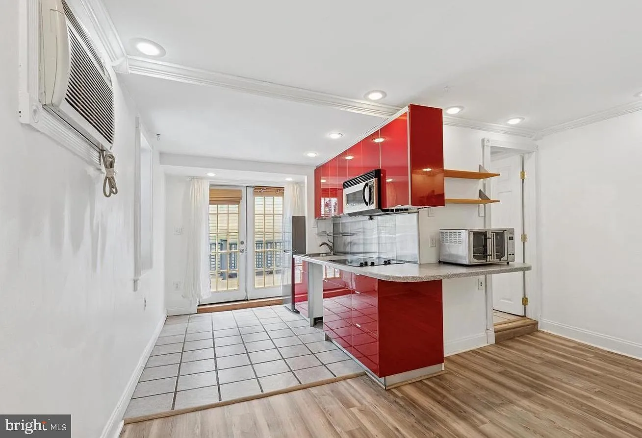 1 bed, 450 sqft, $1,400 — Photo 4