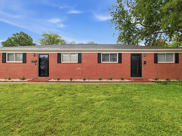 361 Cherry St #B — Photo 15