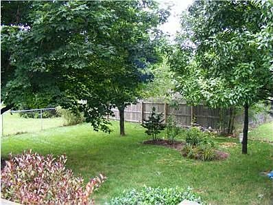 3rd image of 6982 Endsleigh Dr