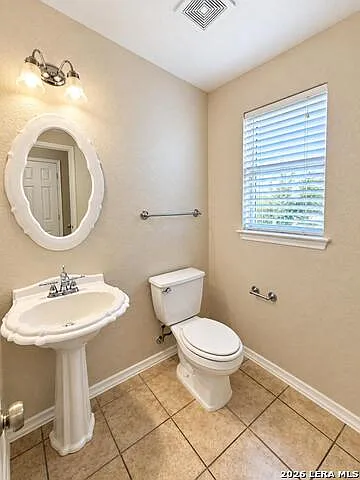 3 bed, 2.5 bath, 1899 sqft, $1,800 — Photo 3