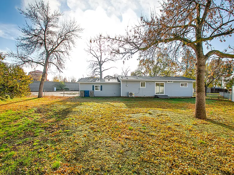 8000 W Dorian St — Photo 6