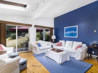 428 Gibbs Ave APT 4, Newport, RI 02840
