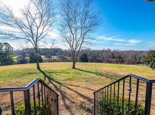 1065 Old County House Rd, Charlotte, TN 37036