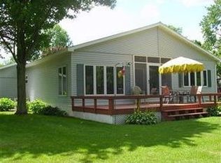 6323 E Dave St, Newaygo, MI 49337