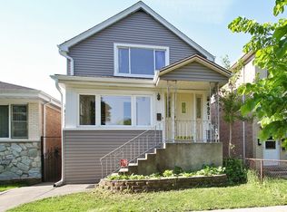 4951 W Strong St, Chicago, IL 60630