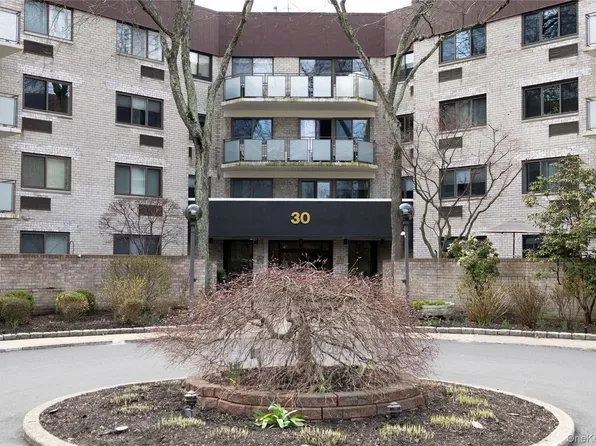 30 Greenridge Avenue #4E, White Plains, NY 10605