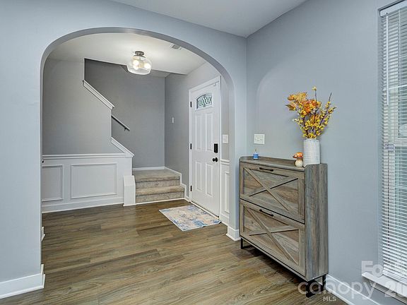 5th image of 14439 Arbor Ridge Dr