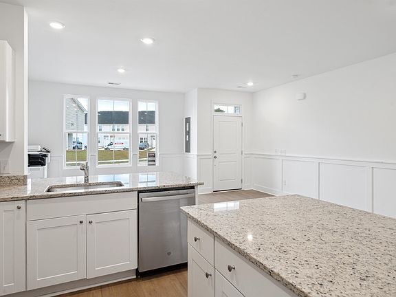 4th image of 783 Soloman Rd #7D