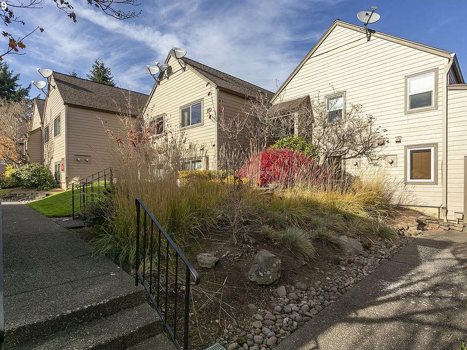 1st image of 2418 SE Baypoint Dr Unit 59