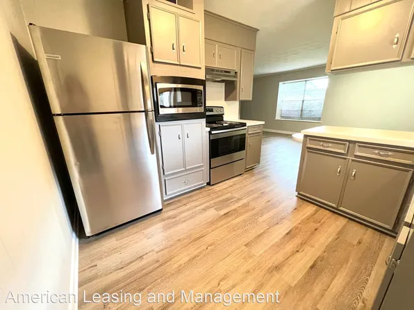 6763 Hansen Blvd, Groves, TX 77619
