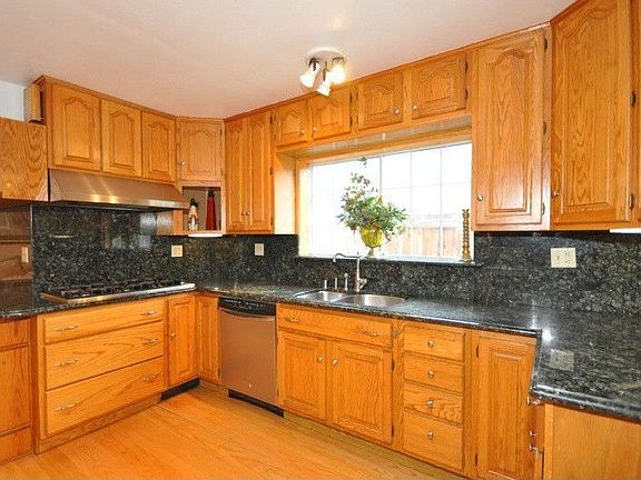 4th image of 410 Gilbert Ave
