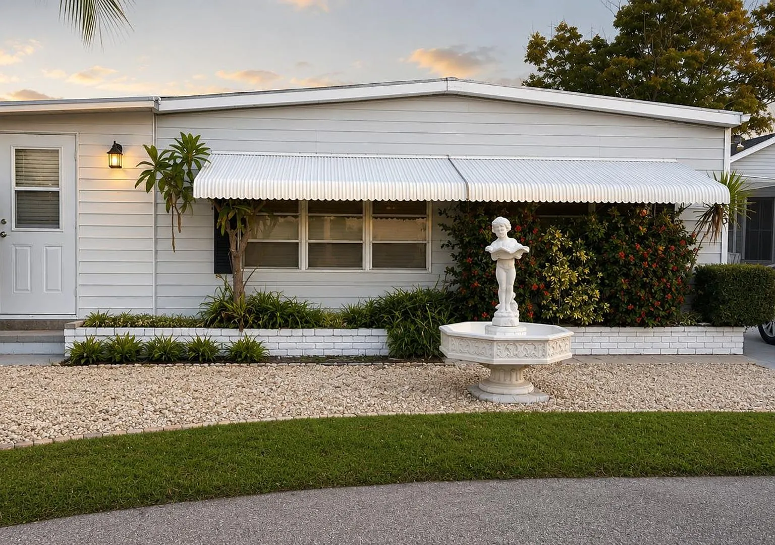 Studio apartment in quiet community in Venice, FL — Photo 1