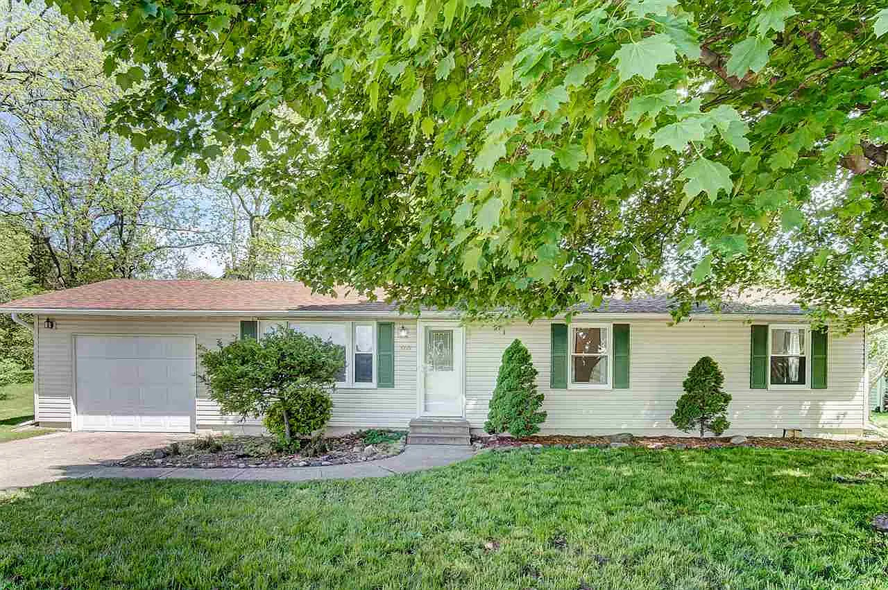 609 Lake Ave photo 1