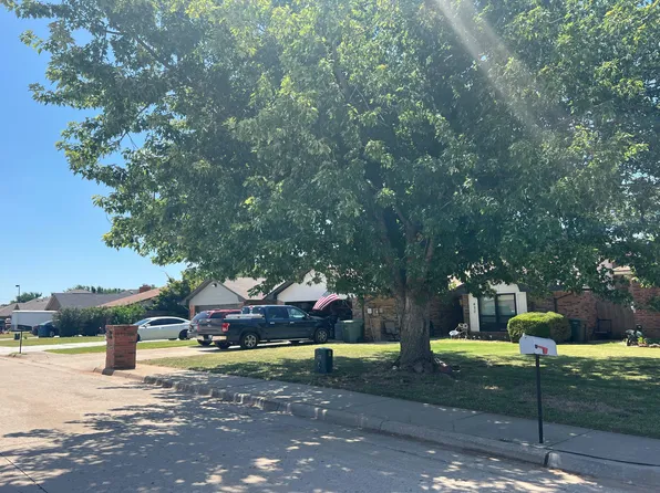 420 W 9th St, Edmond, OK 73003