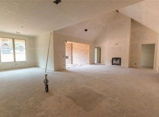 14017 Magnolia Ln, Edmond, OK 73049