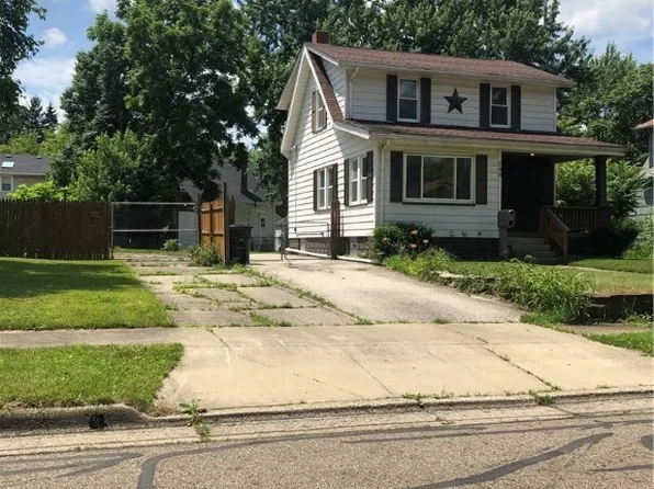 786 Sarcee Ave, Akron, OH 44305