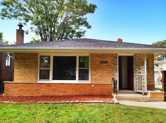 1st image of 14240 Woodlawn Ave