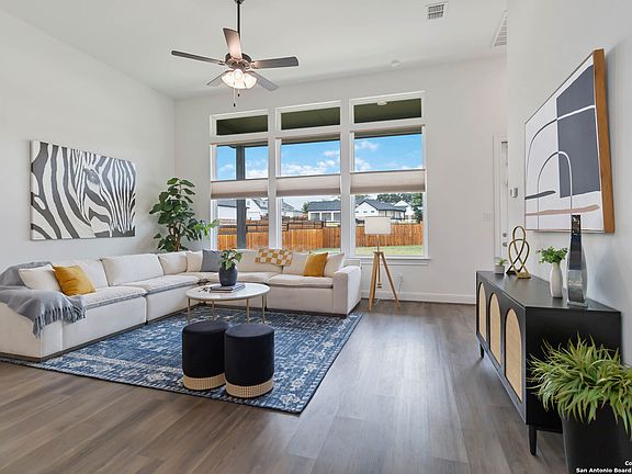 4th image of 145 W MAGNOLIA CIR