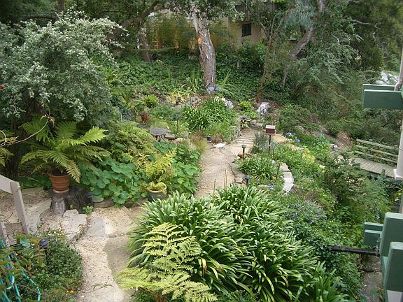 Garden and pathway to lower bridge