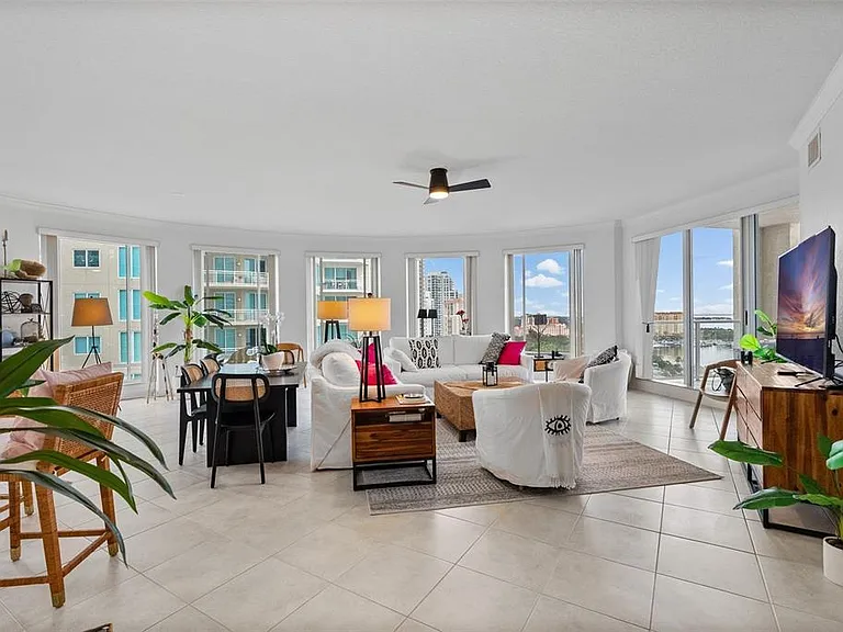 100 Beach Dr NE #1501 — Photo 25