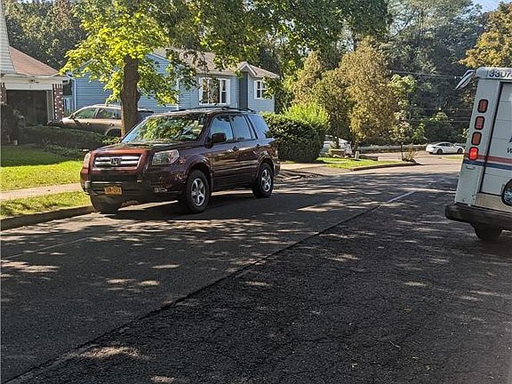 3rd image of 3 Valley Drive