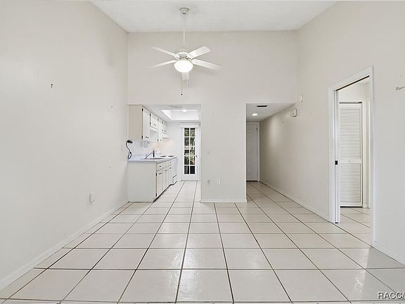 5th image of 537 W Cherry Laurel Ct
