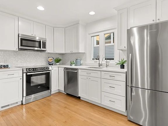 3rd image of 2-4 Rollins Ct