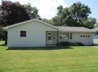 1109 Wicker St, Woodstock, IL 60098
