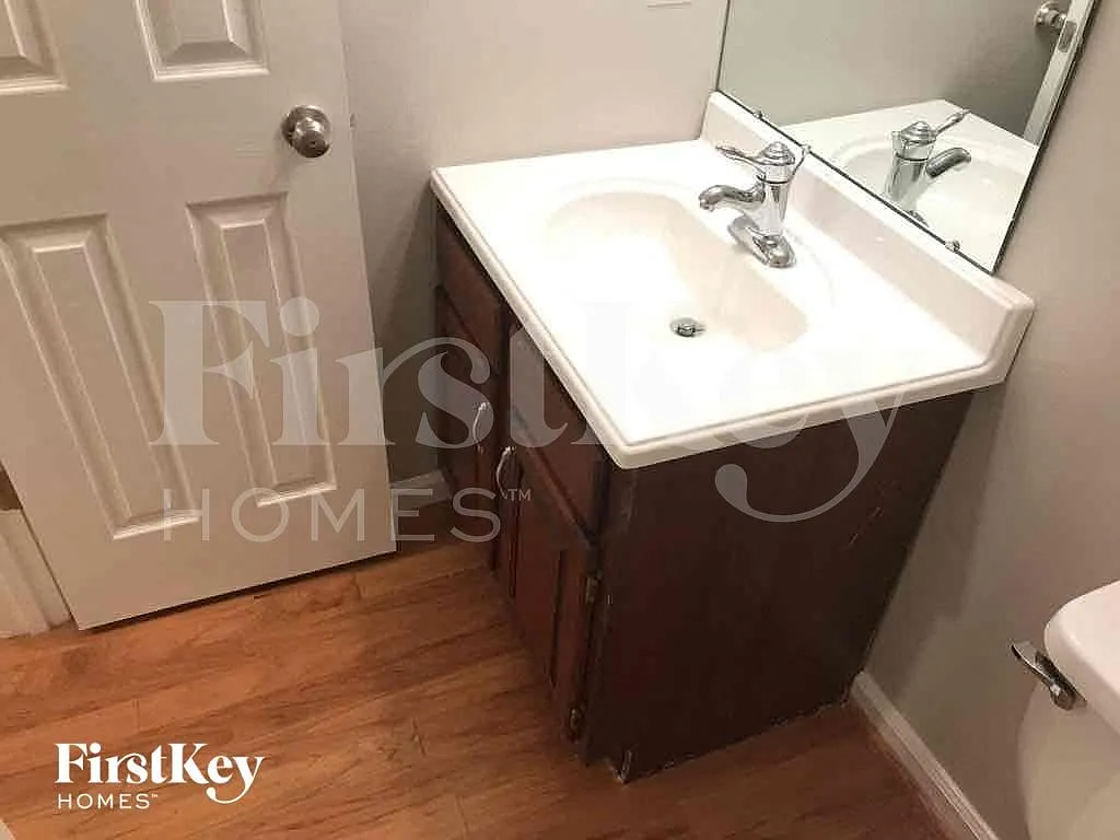 3 bed, 2.5 bath, 1962 sqft, $2,695 — Photo 4