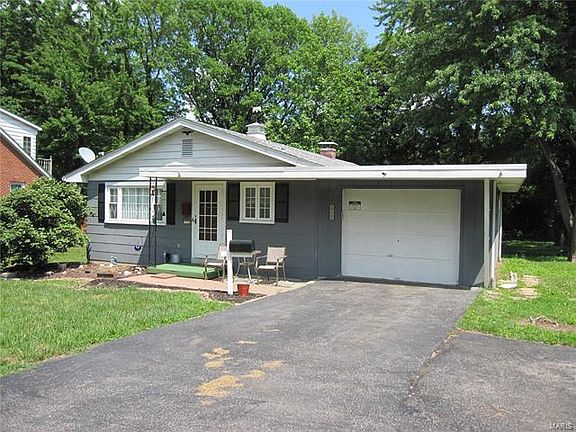 4th image of 1726 McClintock Ave