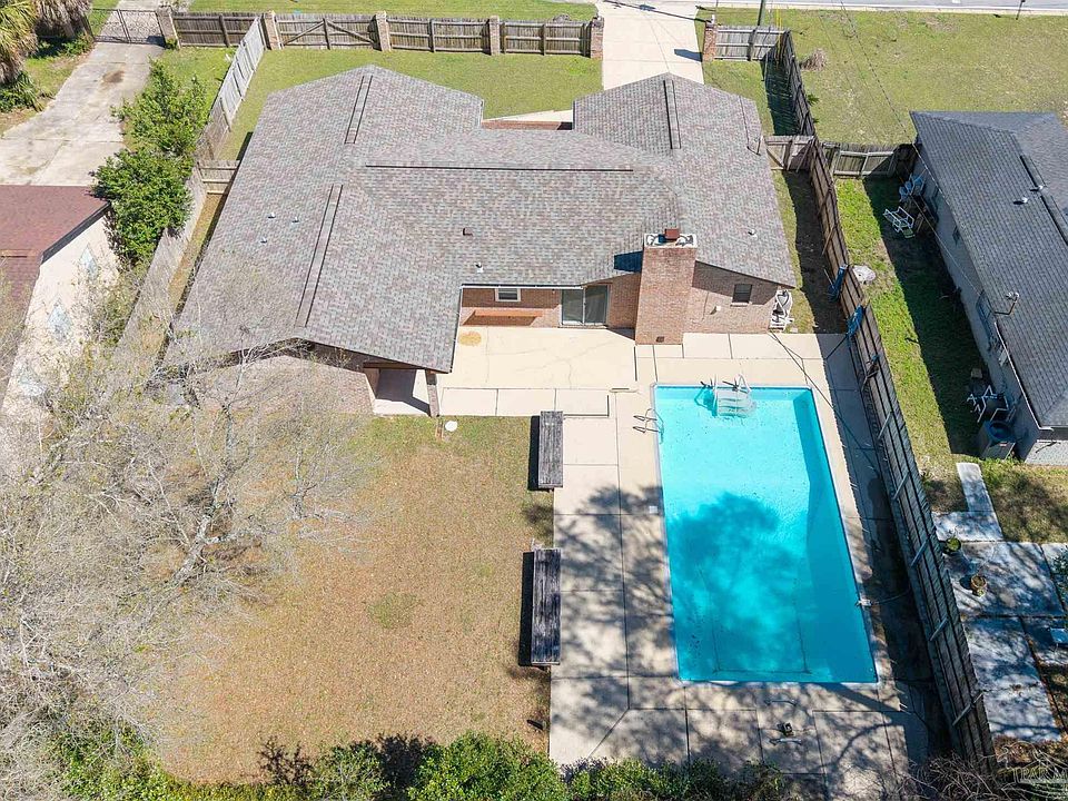 1st image of 323 N 57th Ave