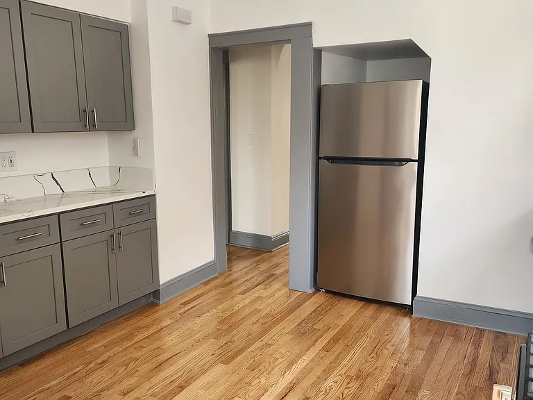 32 Euclid Ave #1 — Photo 4