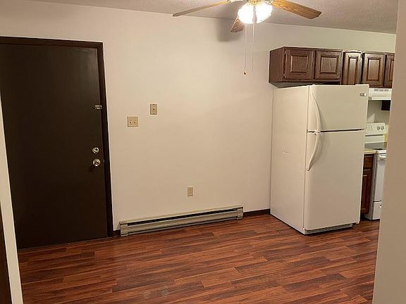4th image of 104 Leeward Dr APT 9