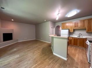 8221 SE Aspen Summit Dr UNIT 9, Portland, OR 97266