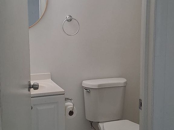 3rd image of 3030 NW 68th St