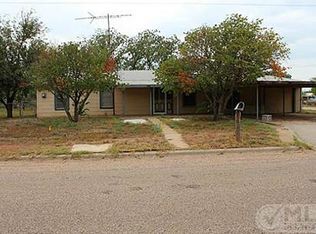 660 5th St, Hawley, TX 79525
