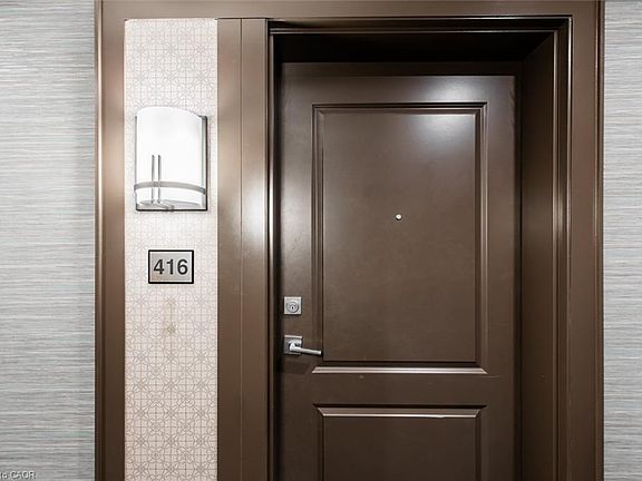 3rd image of 450 Dundas St E #416