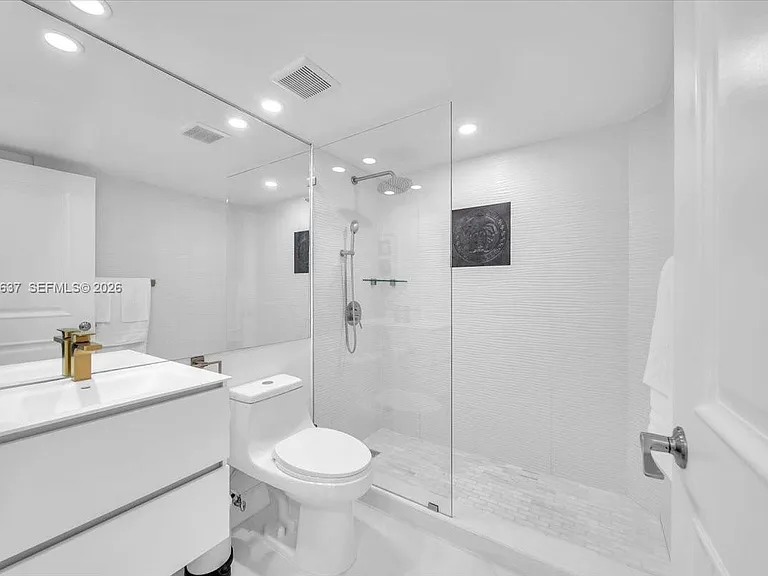 6767 Collins Ave #1110 — Photo 22