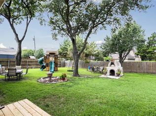 1207 Williamsburg Dr, Ennis, TX 75119