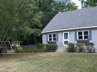 5 Montgomery St, Tyngsboro, MA 01879