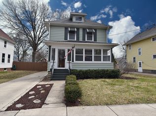 519 Palace St, Aurora, IL 60506