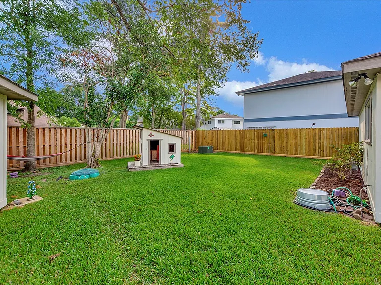18623 Prince William Ln — Photo 39
