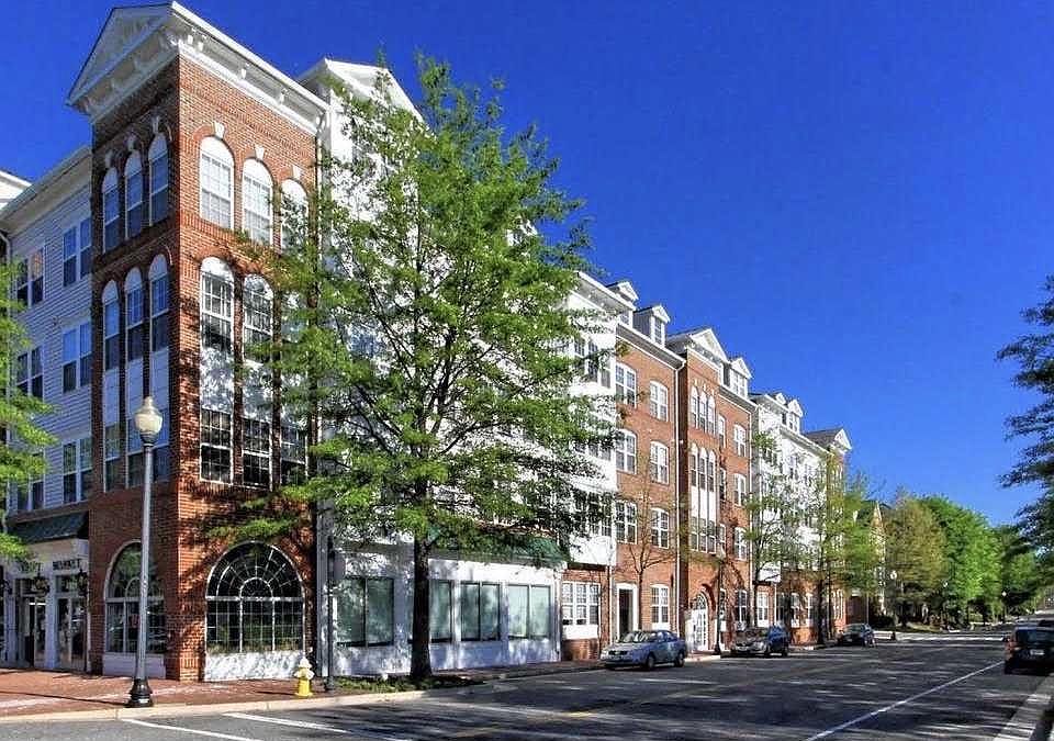 1st image of 4951 Brenman Park Dr APT 103