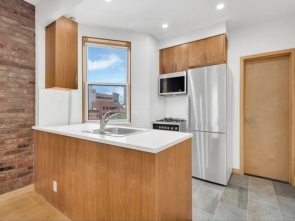 75 Baxter St #48