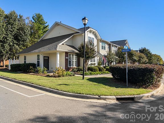 4th image of 701 Shellstone Pl